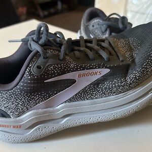 Brooks Women's Ghost Max 2 Sneakers - Gray and Purple